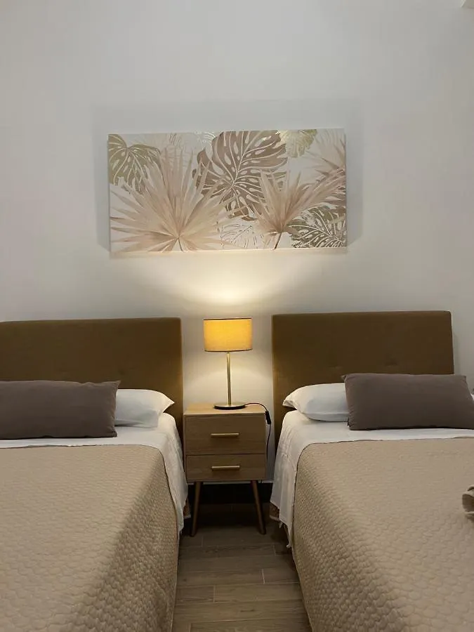 Taormina Family Apartment בית נופש