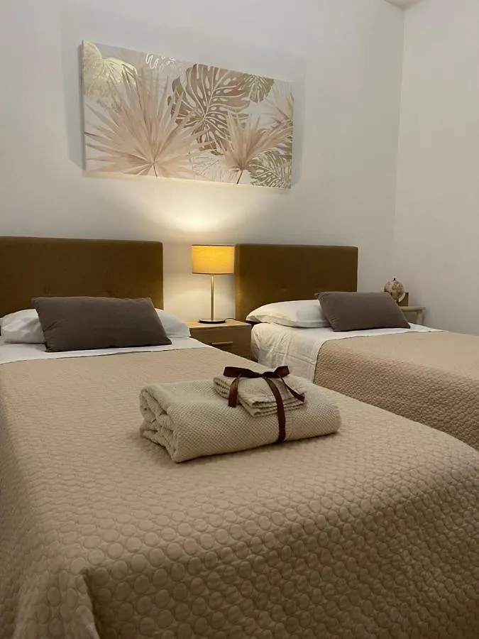 בית נופש Taormina Family Apartment